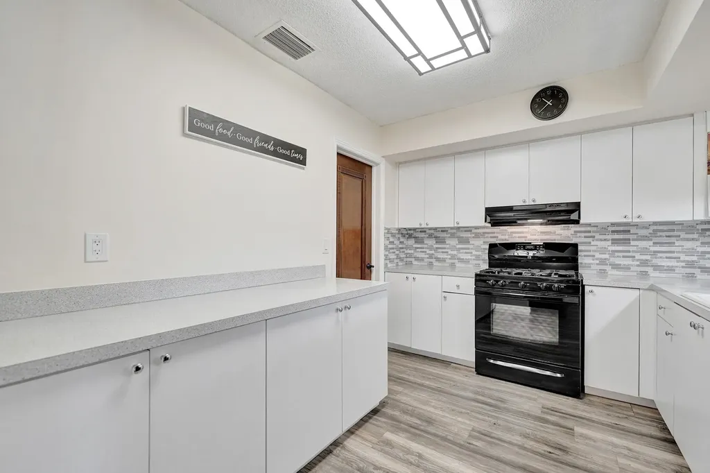 1921 N 49th Avenue Hollywood FL 33021