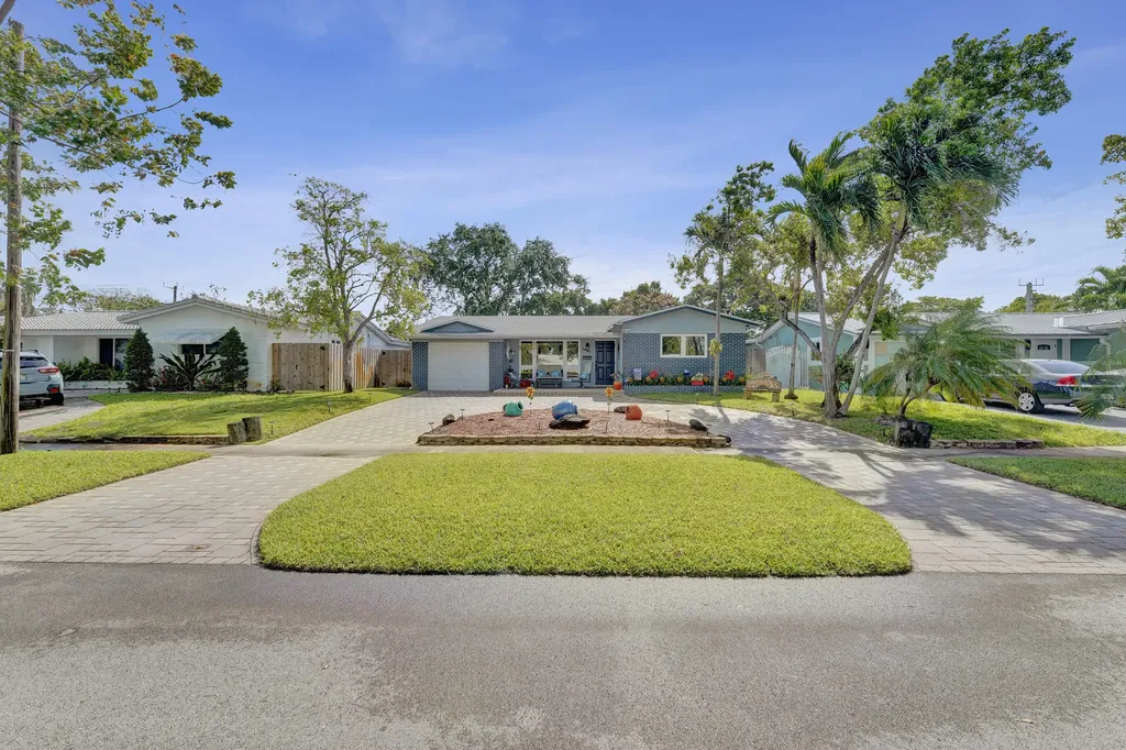 1921 N 49th Avenue Hollywood FL 33021