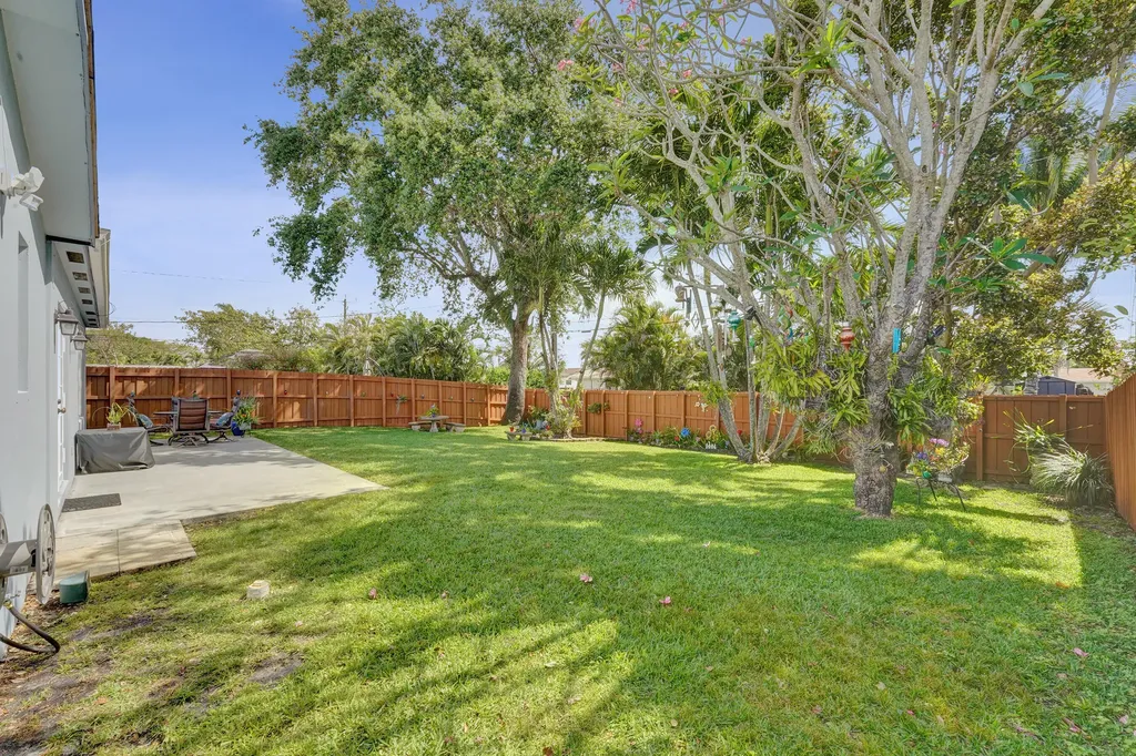 1921 N 49th Avenue Hollywood FL 33021
