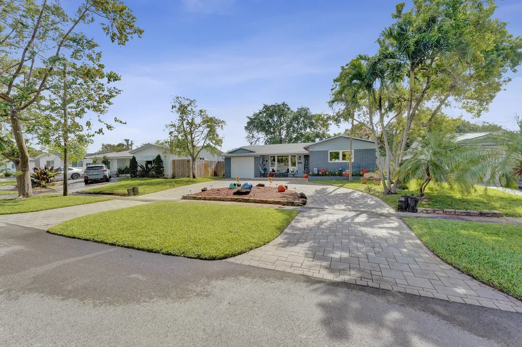 1921 N 49th Avenue Hollywood FL 33021