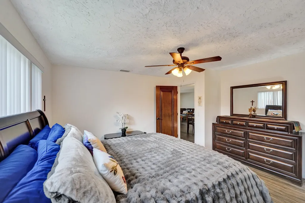 1921 N 49th Avenue Hollywood FL 33021