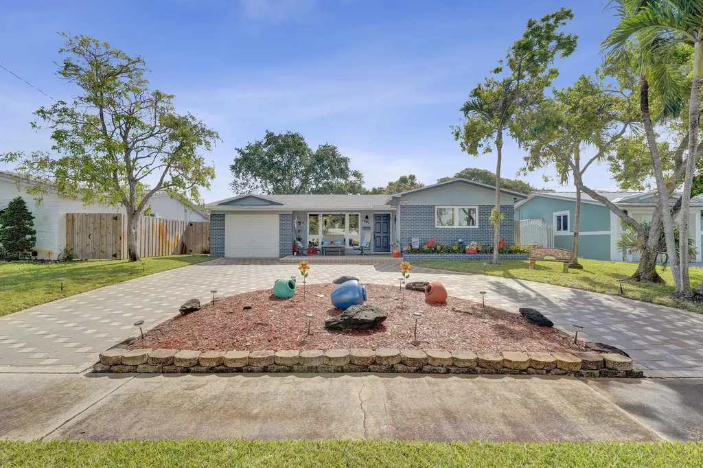 1921 N 49th Avenue Hollywood FL 33021