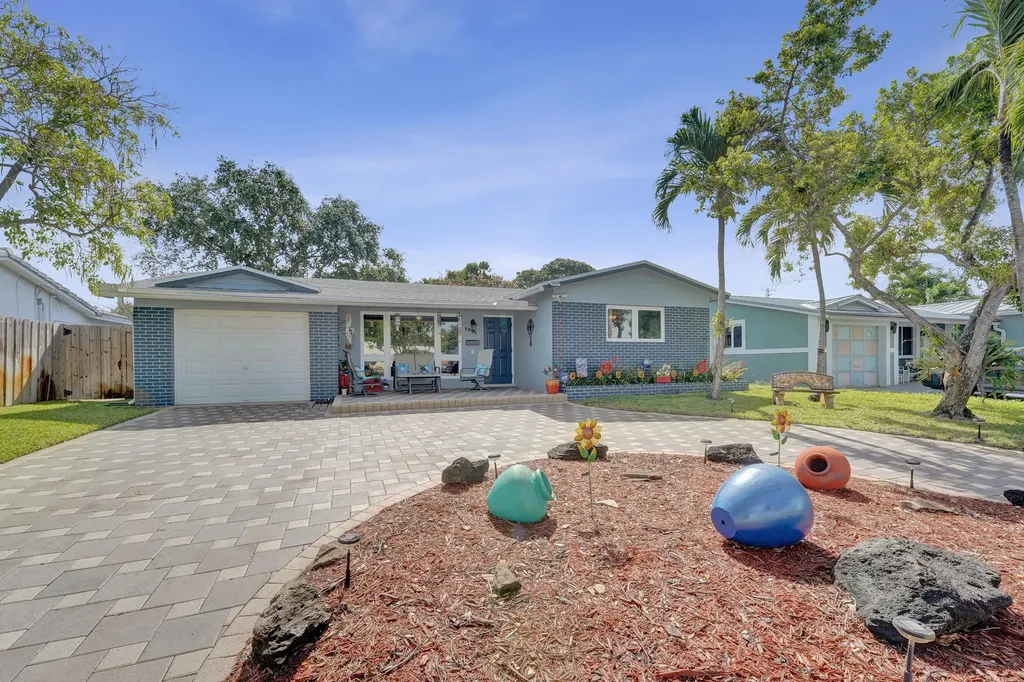 1921 N 49th Avenue Hollywood FL 33021