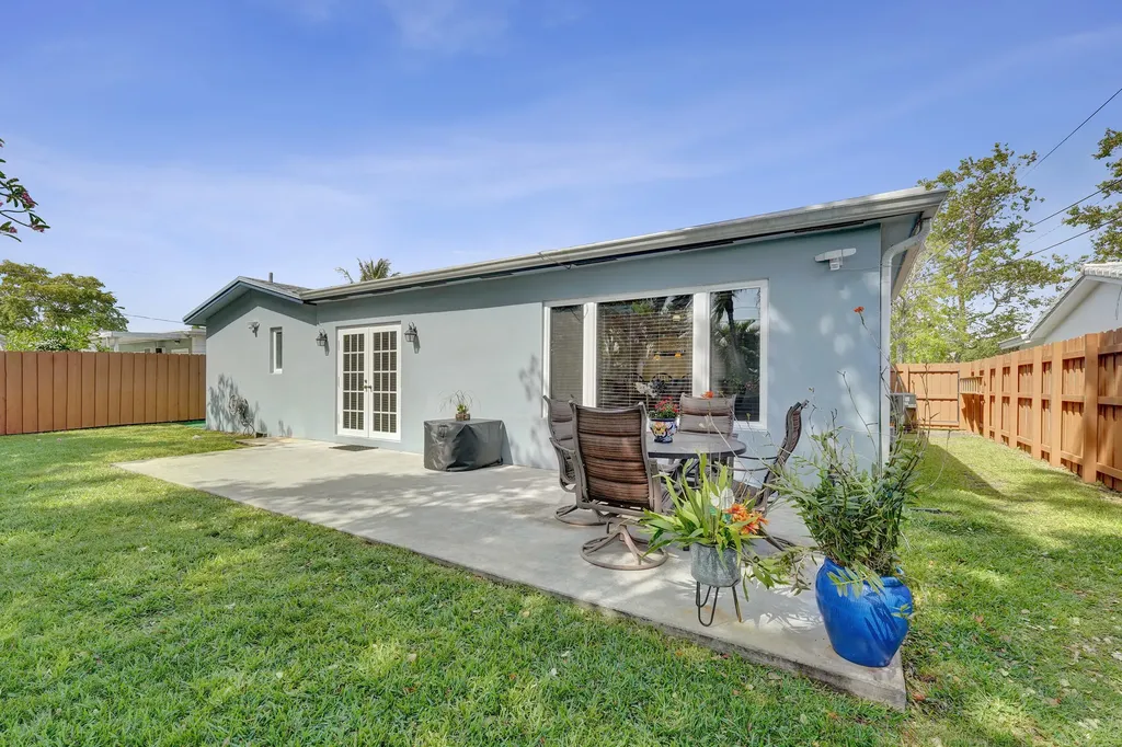 1921 N 49th Avenue Hollywood FL 33021