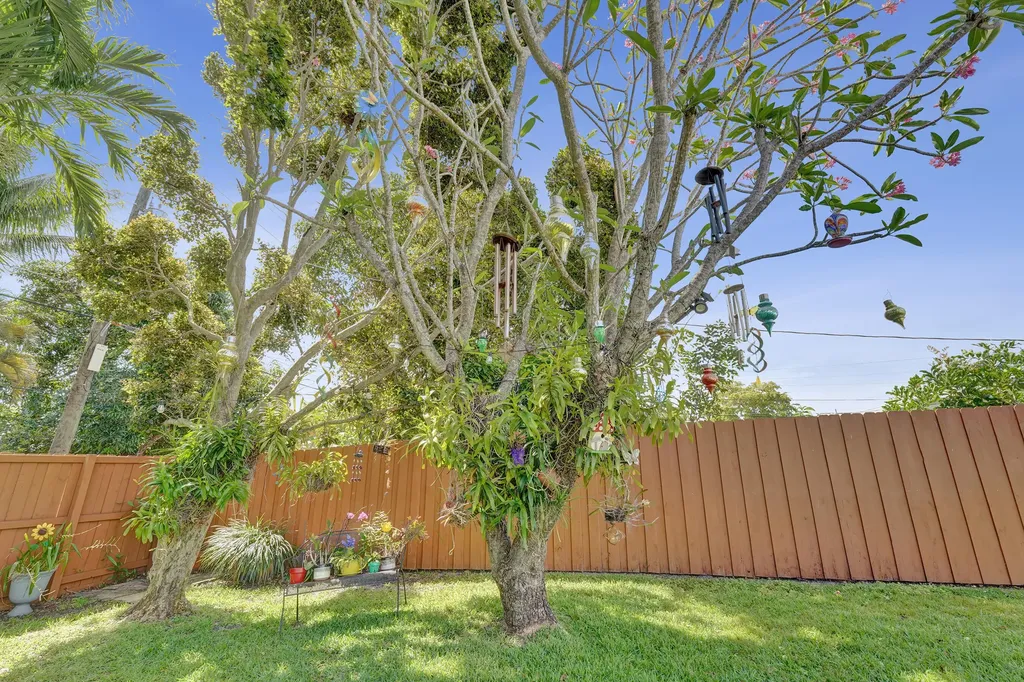 1921 N 49th Avenue Hollywood FL 33021