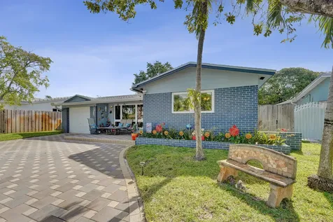 1921 N 49th Avenue Hollywood FL 33021