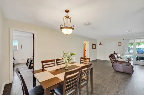 1921 N 49th Avenue Hollywood FL 33021