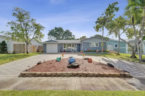 1921 N 49th Avenue Hollywood FL 33021