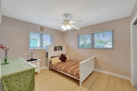 1921 N 49th Avenue Hollywood FL 33021