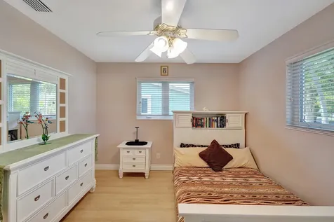 1921 N 49th Avenue Hollywood FL 33021