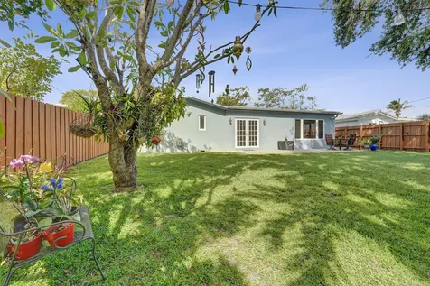 1921 N 49th Avenue Hollywood FL 33021