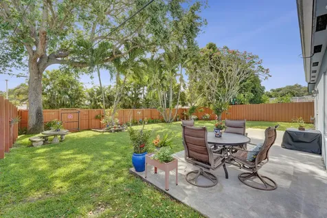 1921 N 49th Avenue Hollywood FL 33021