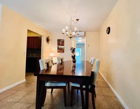142 Cambridge F West Palm Beach FL 33417