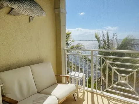 975 NW Flagler Avenue Stuart FL 34994