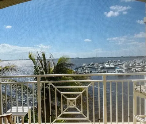 975 NW Flagler Avenue Stuart FL 34994