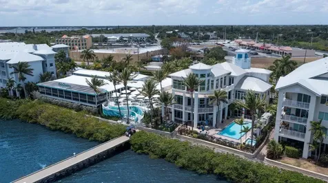 975 NW Flagler Avenue Stuart FL 34994