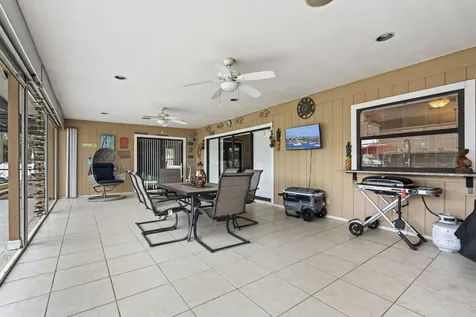 138 SW Airview Avenue Port St Lucie FL 34984