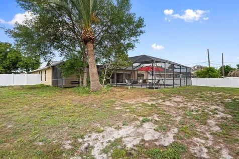 138 SW Airview Avenue Port St Lucie FL 34984
