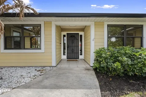 138 SW Airview Avenue Port St Lucie FL 34984