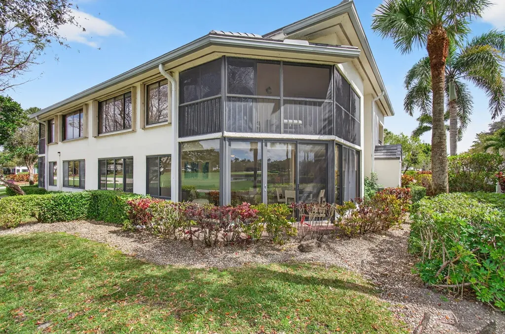 7473 Victory Lane Delray Beach FL 33446