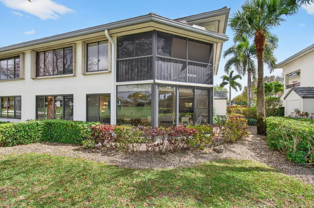 7473 Victory Lane Delray Beach FL 33446