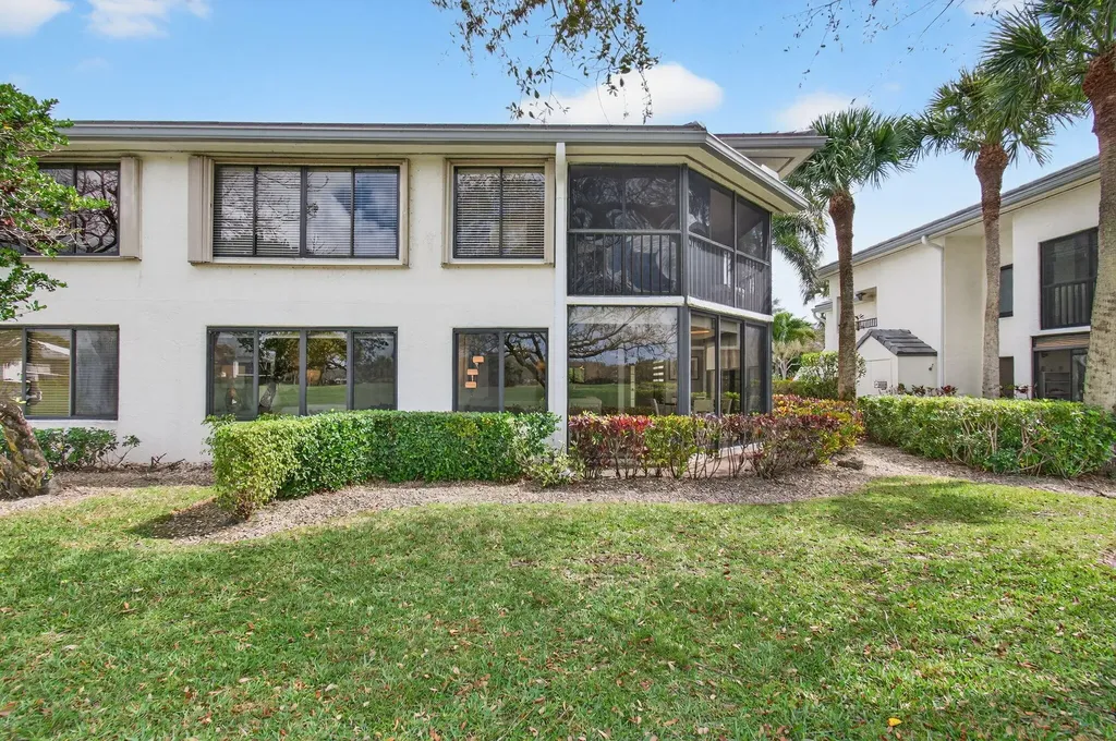 7473 Victory Lane Delray Beach FL 33446