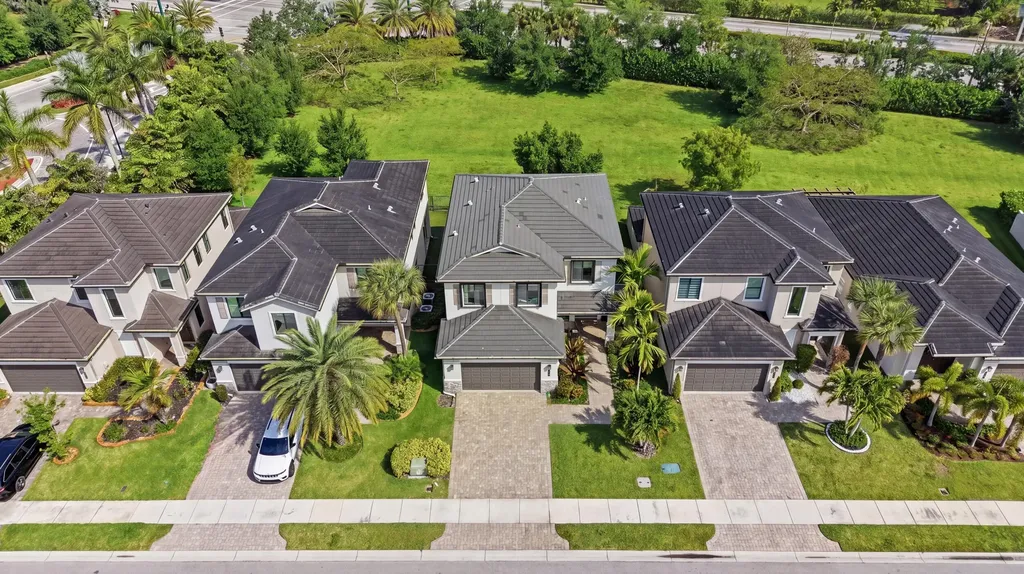 7605 Moonrise Drive Lake Worth FL 33467