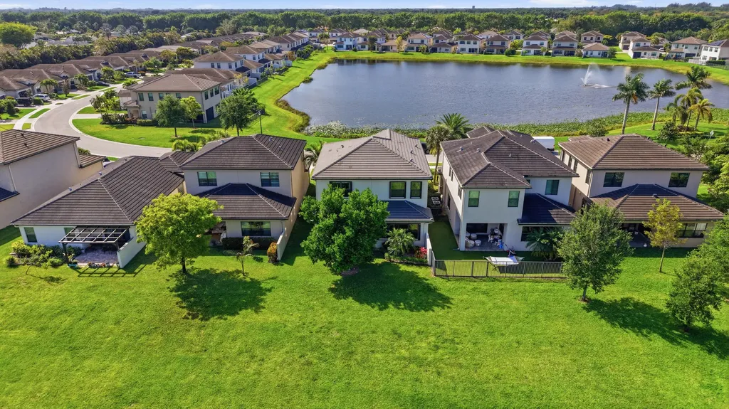 7605 Moonrise Drive Lake Worth FL 33467