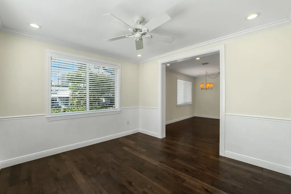 216 SE 10th Street Fort Lauderdale FL 33316