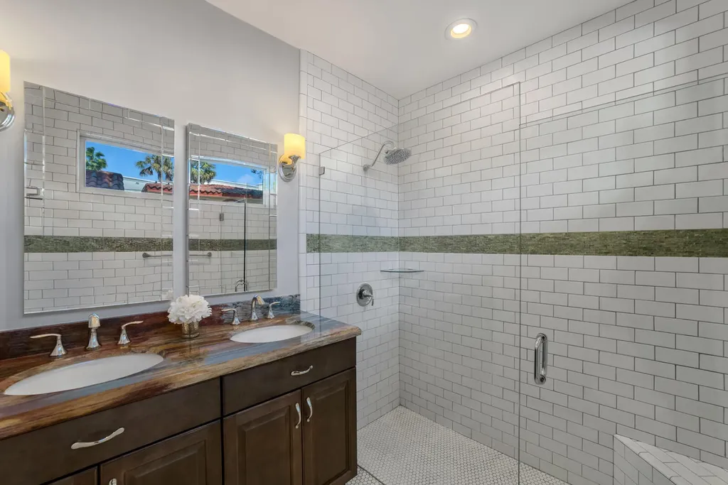 216 SE 10th Street Fort Lauderdale FL 33316