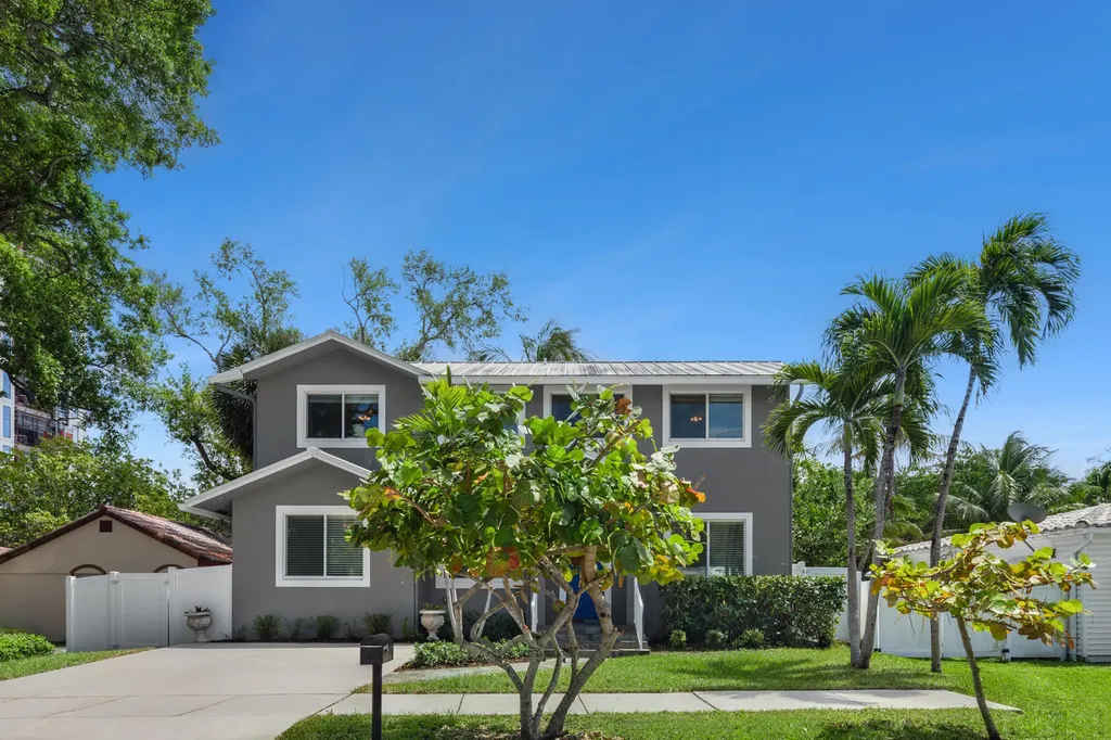 216 SE 10th Street Fort Lauderdale FL 33316