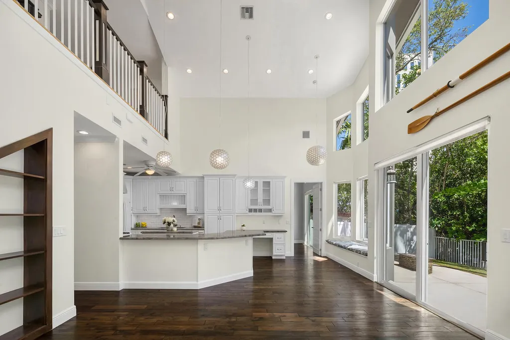 216 SE 10th Street Fort Lauderdale FL 33316