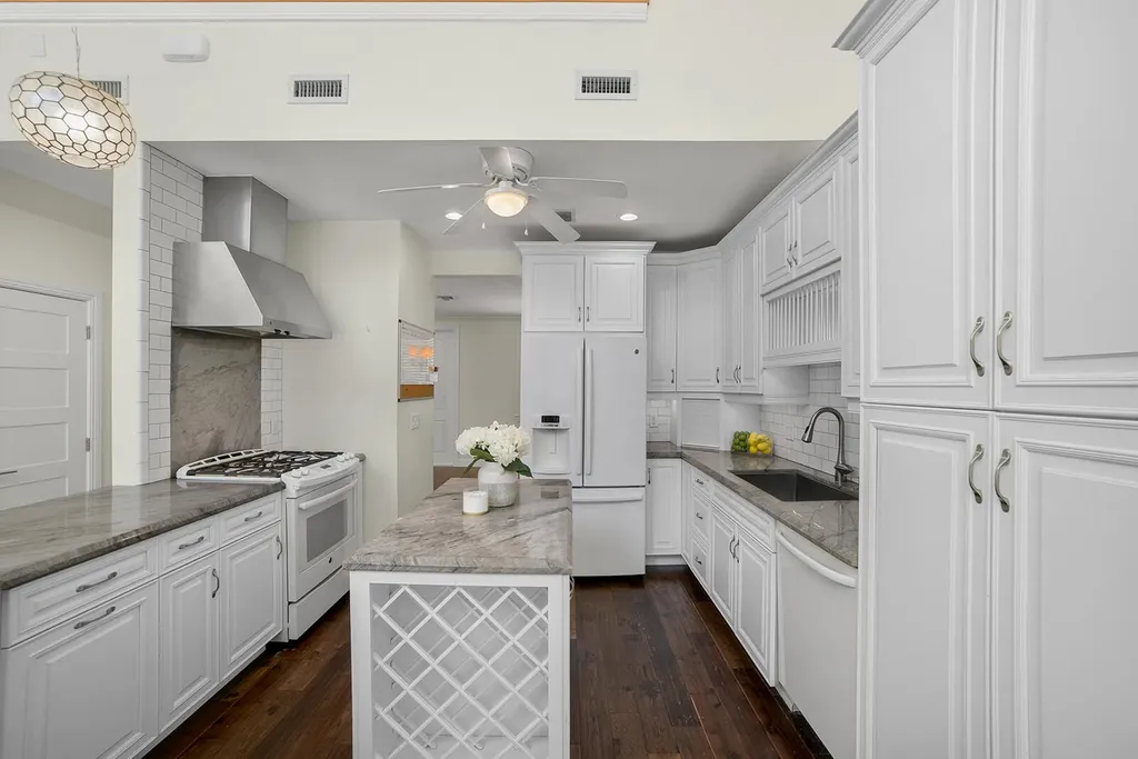 216 SE 10th Street Fort Lauderdale FL 33316