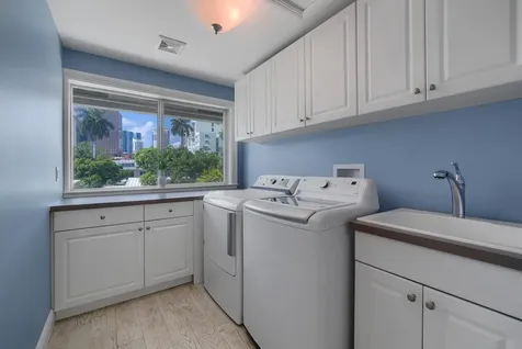 216 SE 10th Street Fort Lauderdale FL 33316