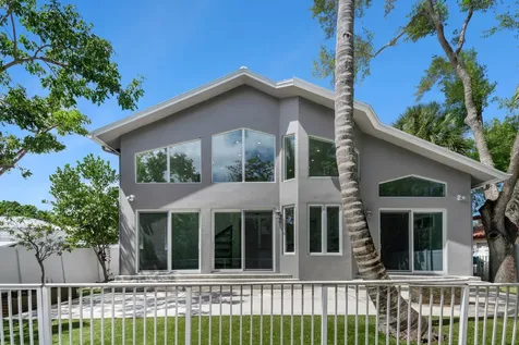 216 SE 10th Street Fort Lauderdale FL 33316