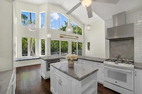 216 SE 10th Street Fort Lauderdale FL 33316