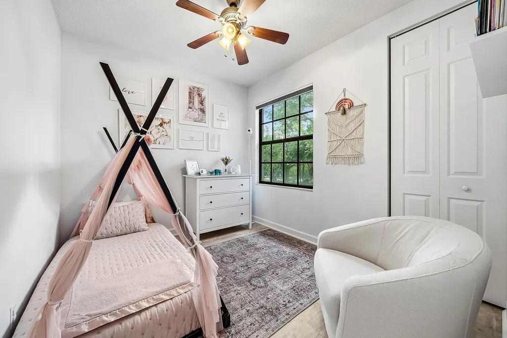 242 E Chrystie Circle Delray Beach FL 33484