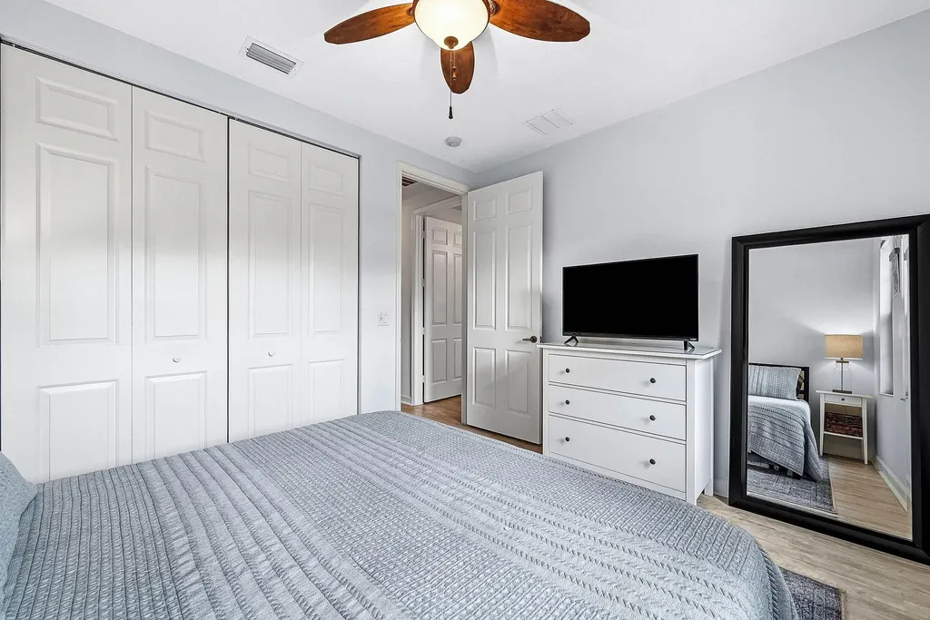 242 E Chrystie Circle Delray Beach FL 33484