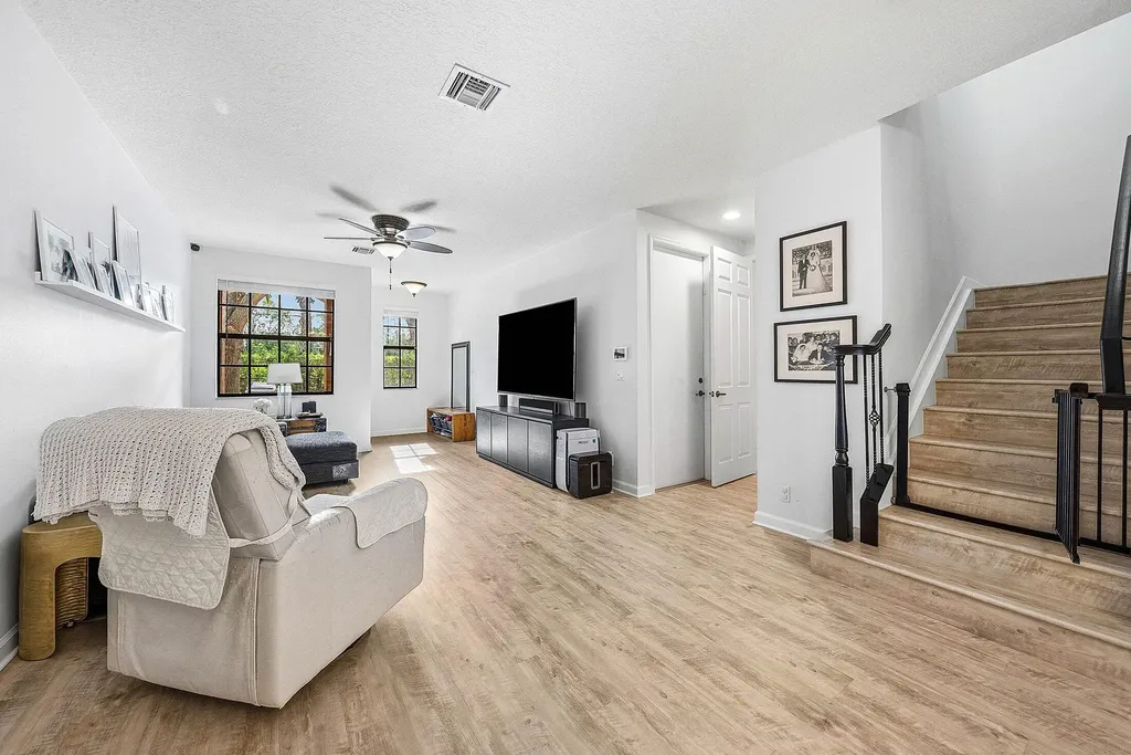 242 E Chrystie Circle Delray Beach FL 33484