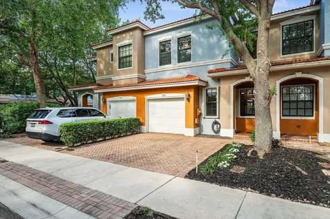 242 E Chrystie Circle Delray Beach FL 33484