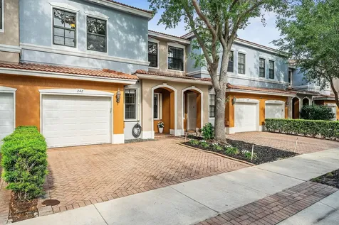 242 E Chrystie Circle Delray Beach FL 33484