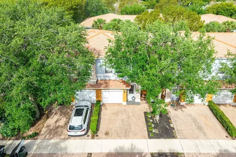 242 E Chrystie Circle Delray Beach FL 33484