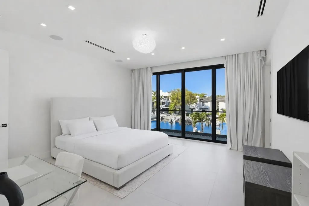 1517 SE 12th Court Fort Lauderdale FL 33316