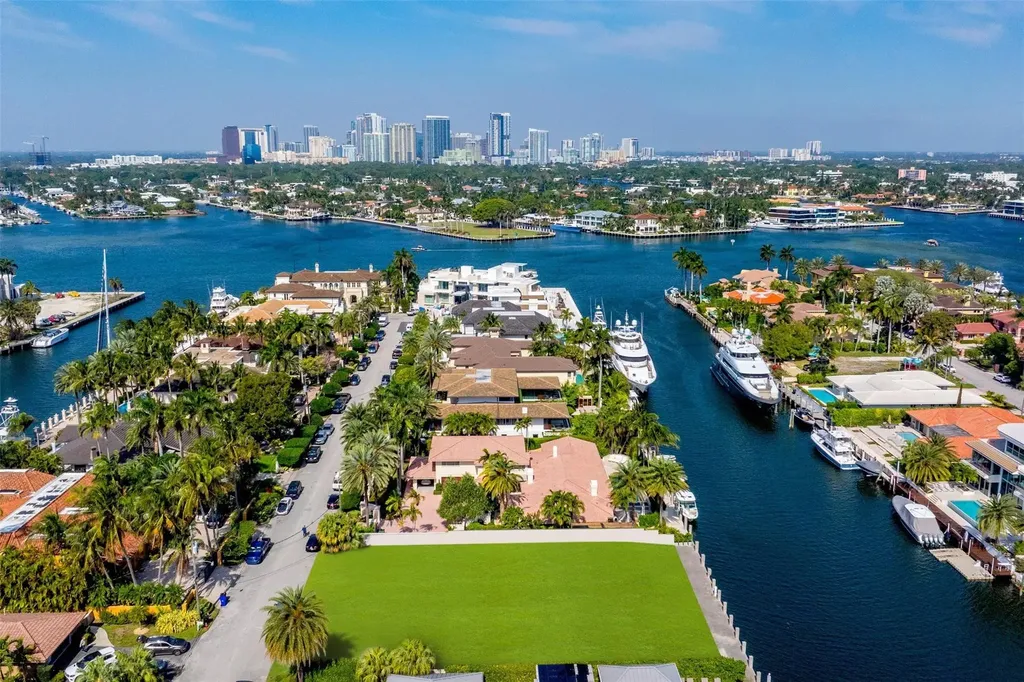 2455 Del Lago Drive Fort Lauderdale FL 33316