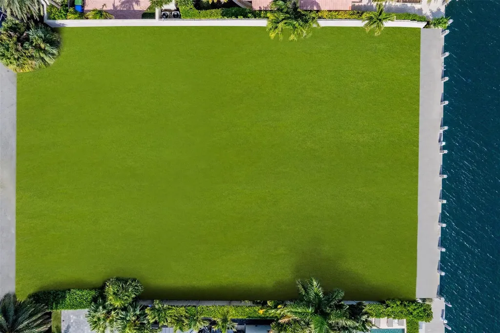 2455 Del Lago Drive Fort Lauderdale FL 33316