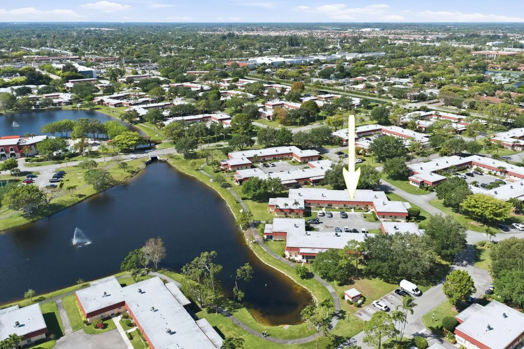 586 Laconia Circle Lake Worth FL 33467