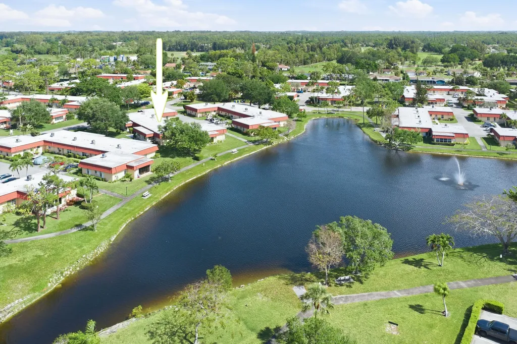 586 Laconia Circle Lake Worth FL 33467