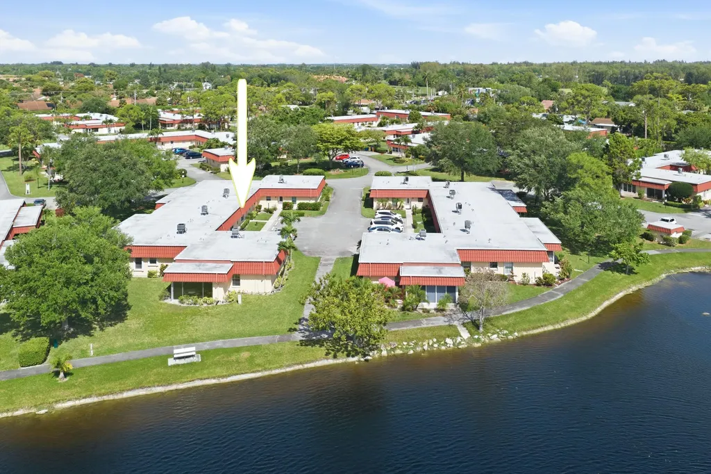586 Laconia Circle Lake Worth FL 33467