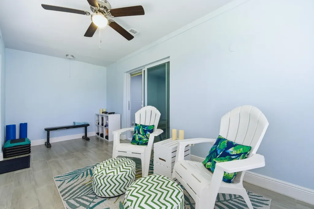 586 Laconia Circle Lake Worth FL 33467