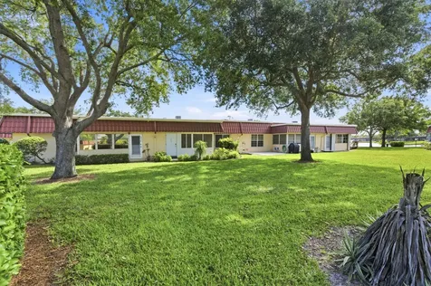 586 Laconia Circle Lake Worth FL 33467